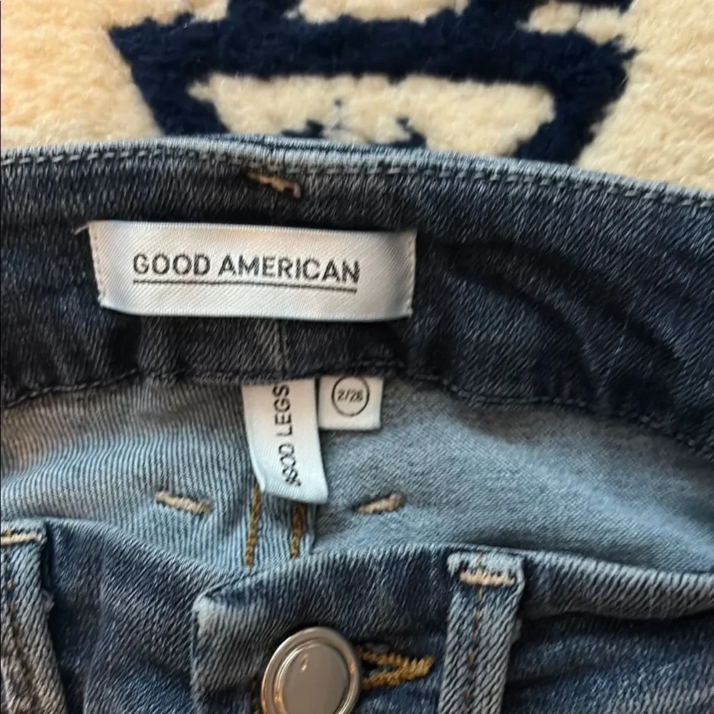 Good American Good Legs Skinny Blue Jeans with Subtle Distressing - Picture 2 of 4